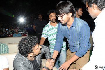 Kumari 21 F Movie Platinum Disc Function